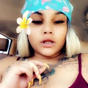 Meet your Posher, Ebony